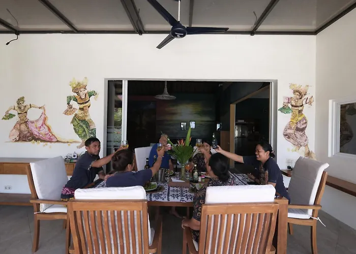 Meyer By Pantai Lovina Villa Temukus